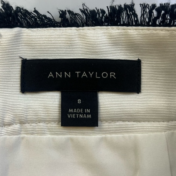 Ann Taylor Skirt R108-28 - Picture 2 of 5